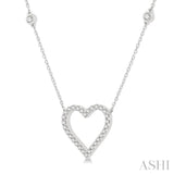 1/2 Ctw Round Cut Diamond Heart Fashion Station Necklace in 10K White Gold
