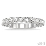 3/4 Ctw Lattice Round Cut Diamond Wedding Band in 14K White Gold