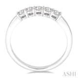 1/4 ctw Round Cut Diamond Wedding Band in 14K White Gold