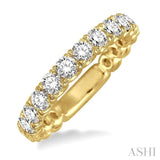 3/4 Ctw Round Cut Diamond Wedding Band in 14K Yellow Gold