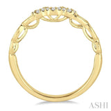 1/20 Ctw Round Cut Diamond Wedding Band in 14K Yellow Gold