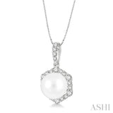 8 MM Cultured Pearl and 1/3 ctw Hexagon Shape Round Cut Diamond Pendant With Chain in 14K White Gold