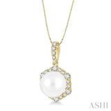 8 MM Cultured Pearl and 1/3 ctw Hexagon Shape Round Cut Diamond Pendant With Chain in 14K Yellow Gold