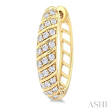 1/2 Ctw Ribbed Swirl Round Cut Diamond Fashion Hoop Earring in 10K Yellow Gold